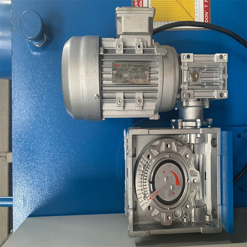 Cizalla hidráulica automática resistente de la placa de acero de la chapa del CNC de 6mmx3200m m