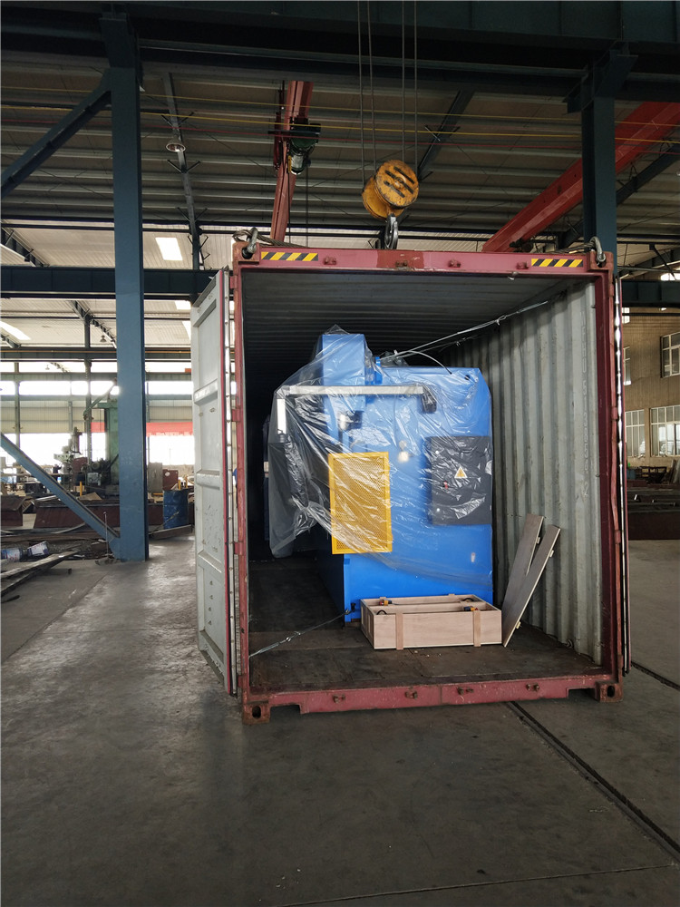 Máquina de freno de prensa hidráulica de metal de China con precio razonable