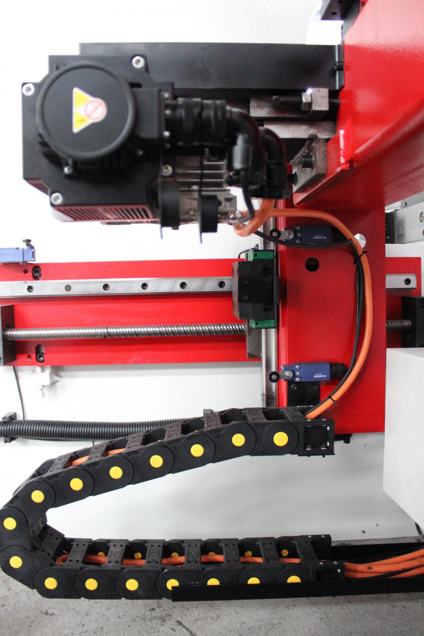 Máquina de freno de prensa de metal CNC