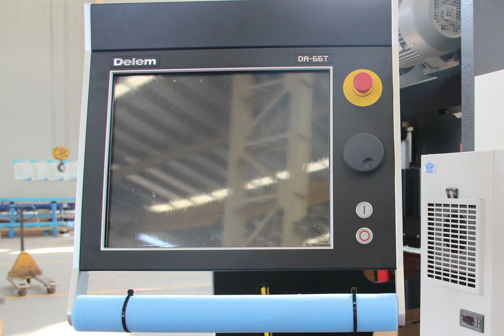 Freno de prensa hidráulica Delem Da66t 125 3+1 4+1 6+1 8+1 Cnc para doblado de placa de metal