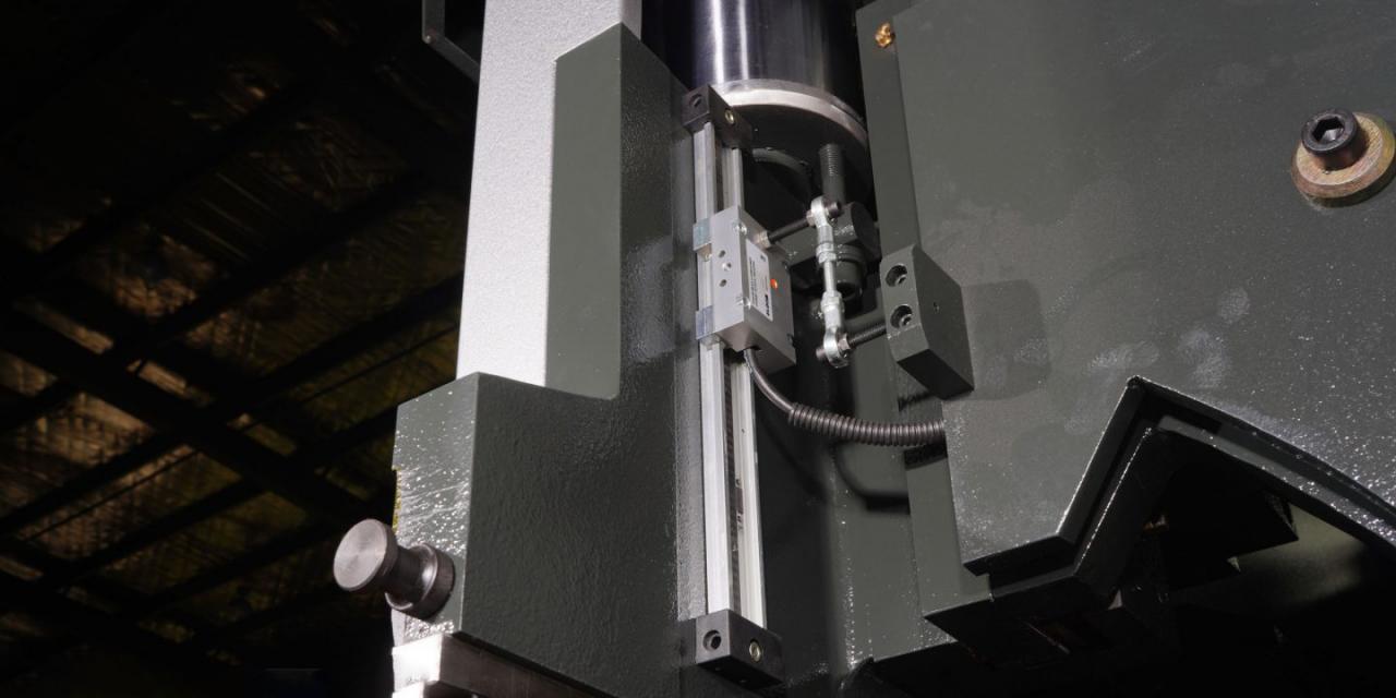 Freno de prensa hidráulica Wc67 / Máquina dobladora de prensa CNC / Máquina dobladora de placas China